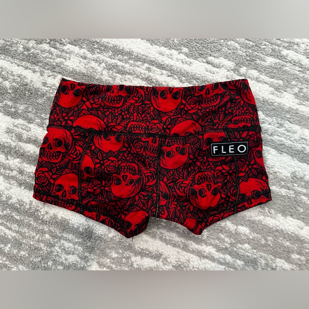 Fleo Mi Amor Skull Print Shorts